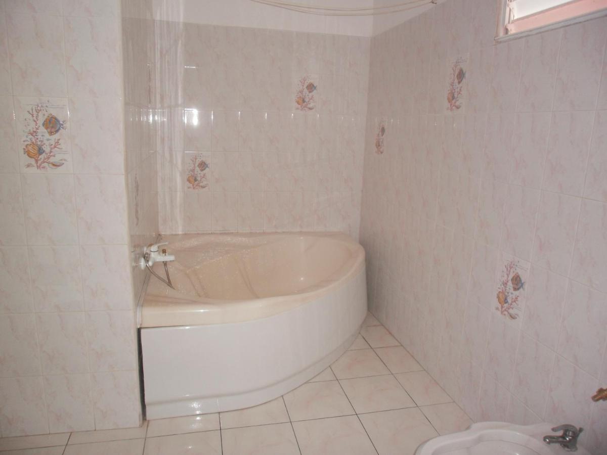 Villa Grandes Pieces Petit-Bourg Dış mekan fotoğraf